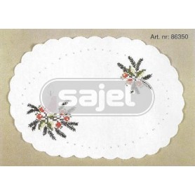 kruissteekkleedje kaars met hulst en rode bessen, wit