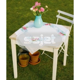 kruissteekdekservet rose bloemen, wit