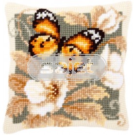 kruissteekkussen vlinder op aronskelk-1