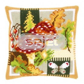 kruissteekkussen herfst, vliegenzwammen