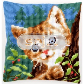 kruissteekkussen poes in boom