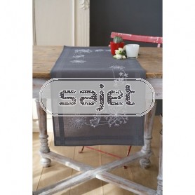steelsteekloper witte bloemen met gras, grijs