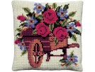 kruissteekkussen kruiwagen met bloemen