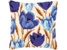 kruissteekkussen blauwe tulpen
