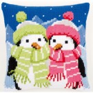 kruissteekkussen pinguins in wintersfeer