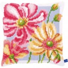 kruissteekkussen kleurige bloemen-2